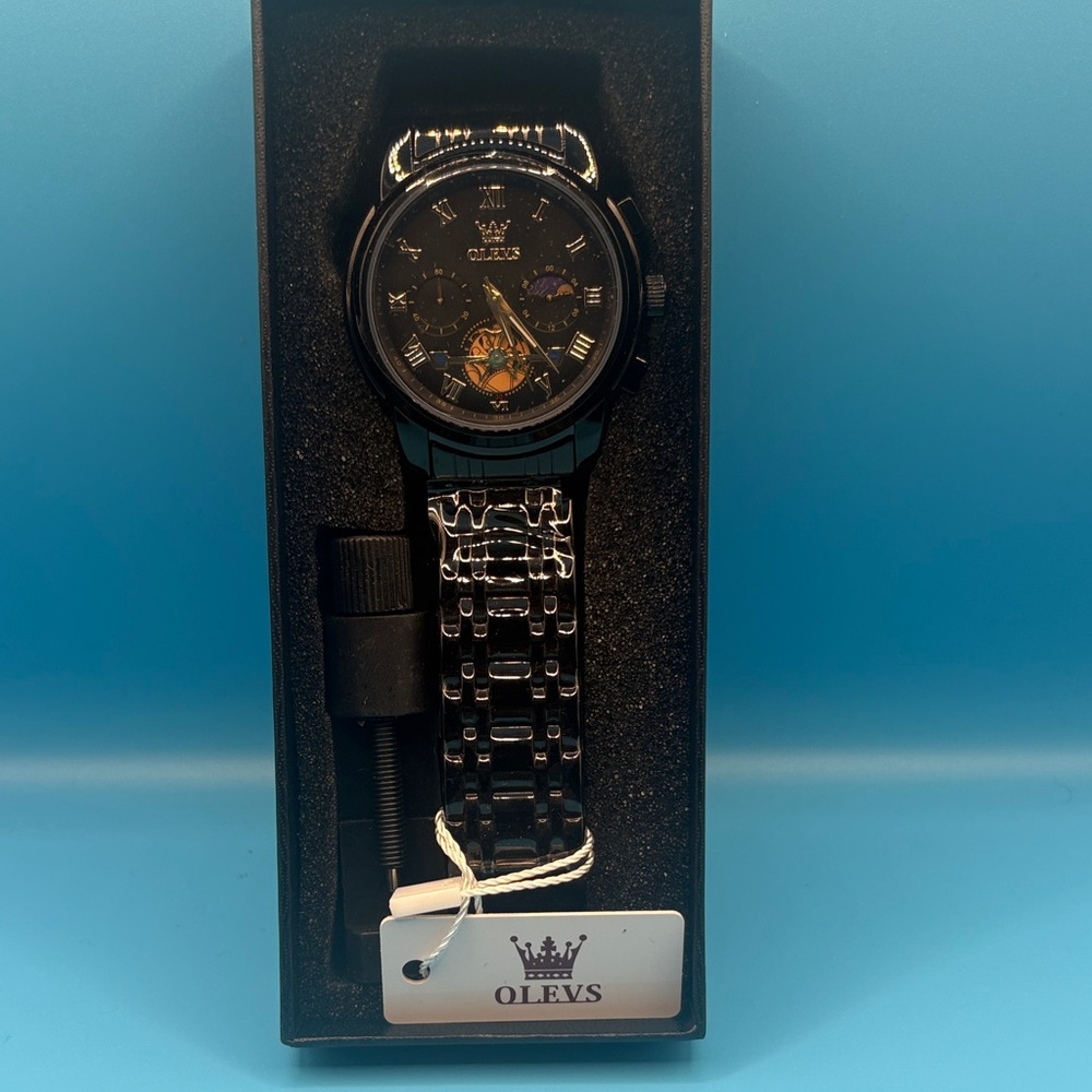 Black Men's Watch - Picture 4 of 5